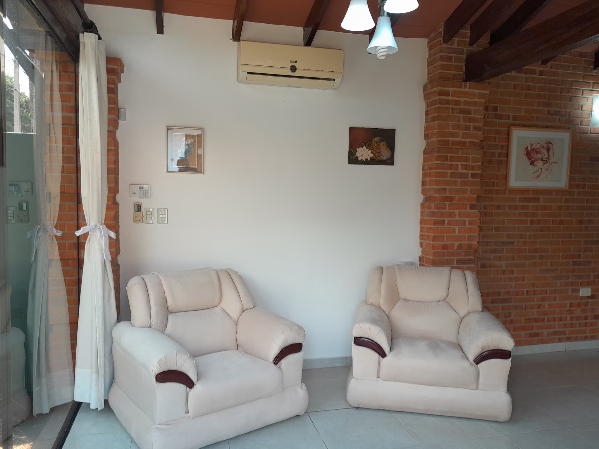 Chalet amoblado en alquiler – 2