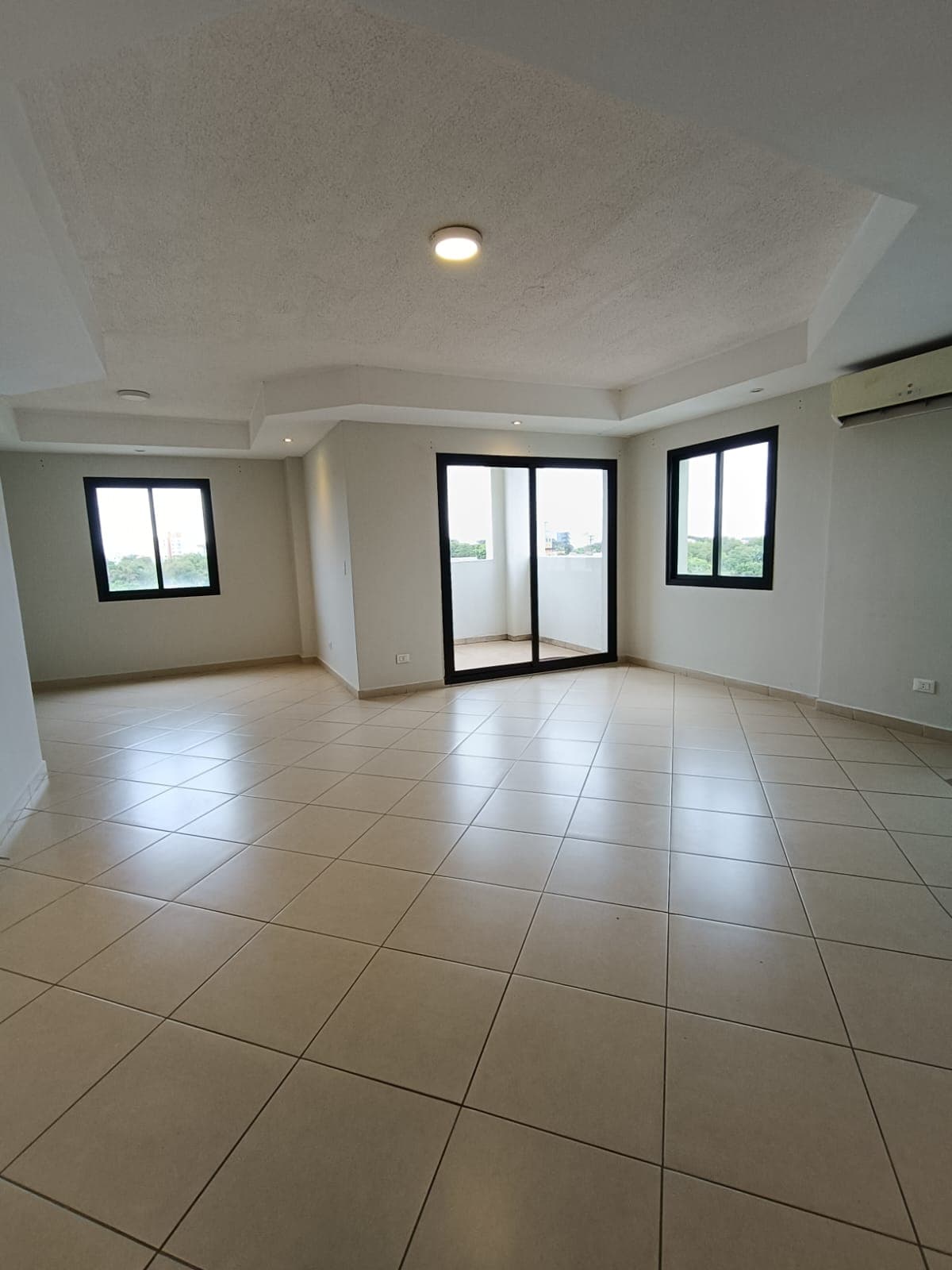 ALQUILER DE DEPARTAMENTO CERCA DEL SHOPPING PINEDO – 2