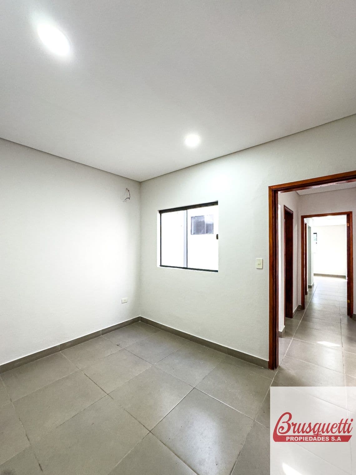 Casa a estrenar en Lambare – 3