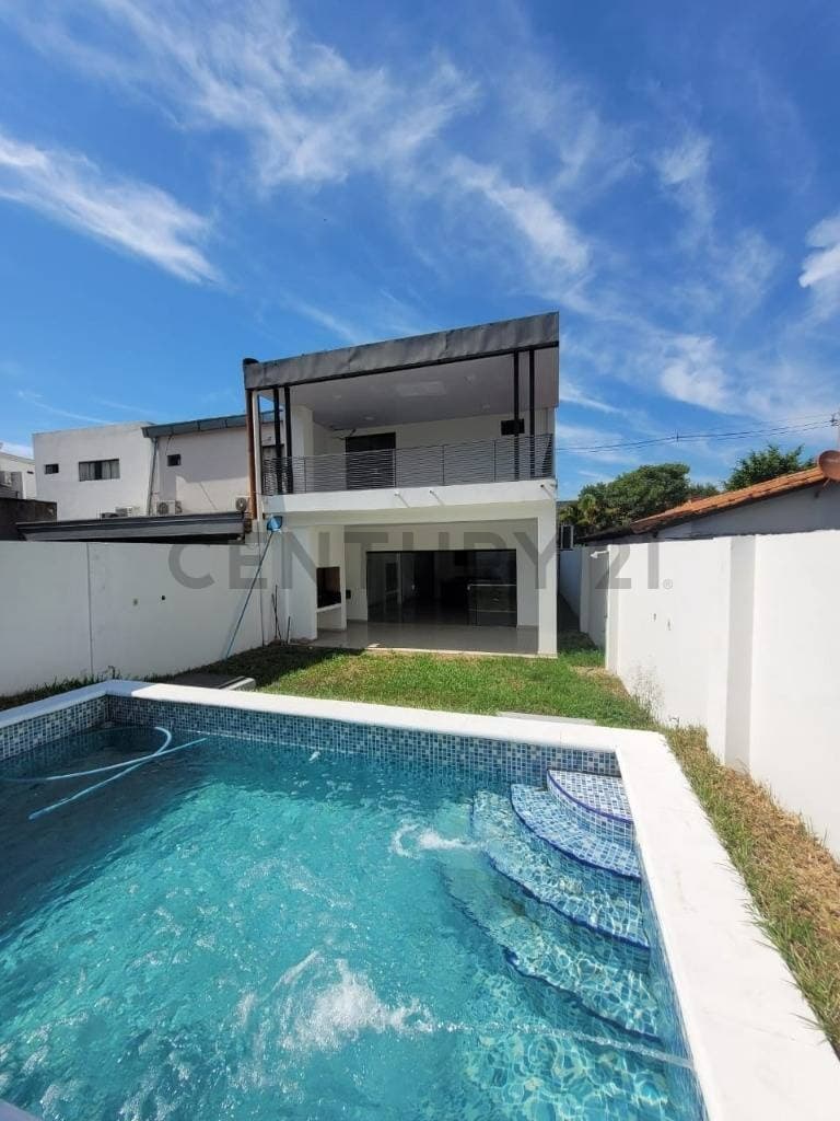 AMPLIO DUPLEX EN ALQUILER– ZONA RAKIURA, LUQUE – 2