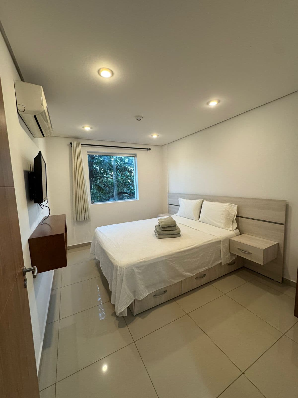 BARRIO JARA, EN VENTA, DEPTO DE 1 DORMITORIO AMOBLADO CON COCHERA – 3