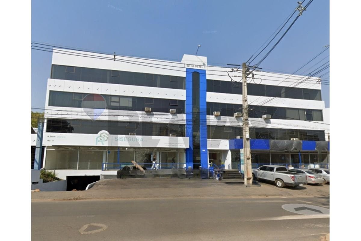 ALQUILO OFICINA SOBRE AVDA. RCA. ARGENTINA – 3