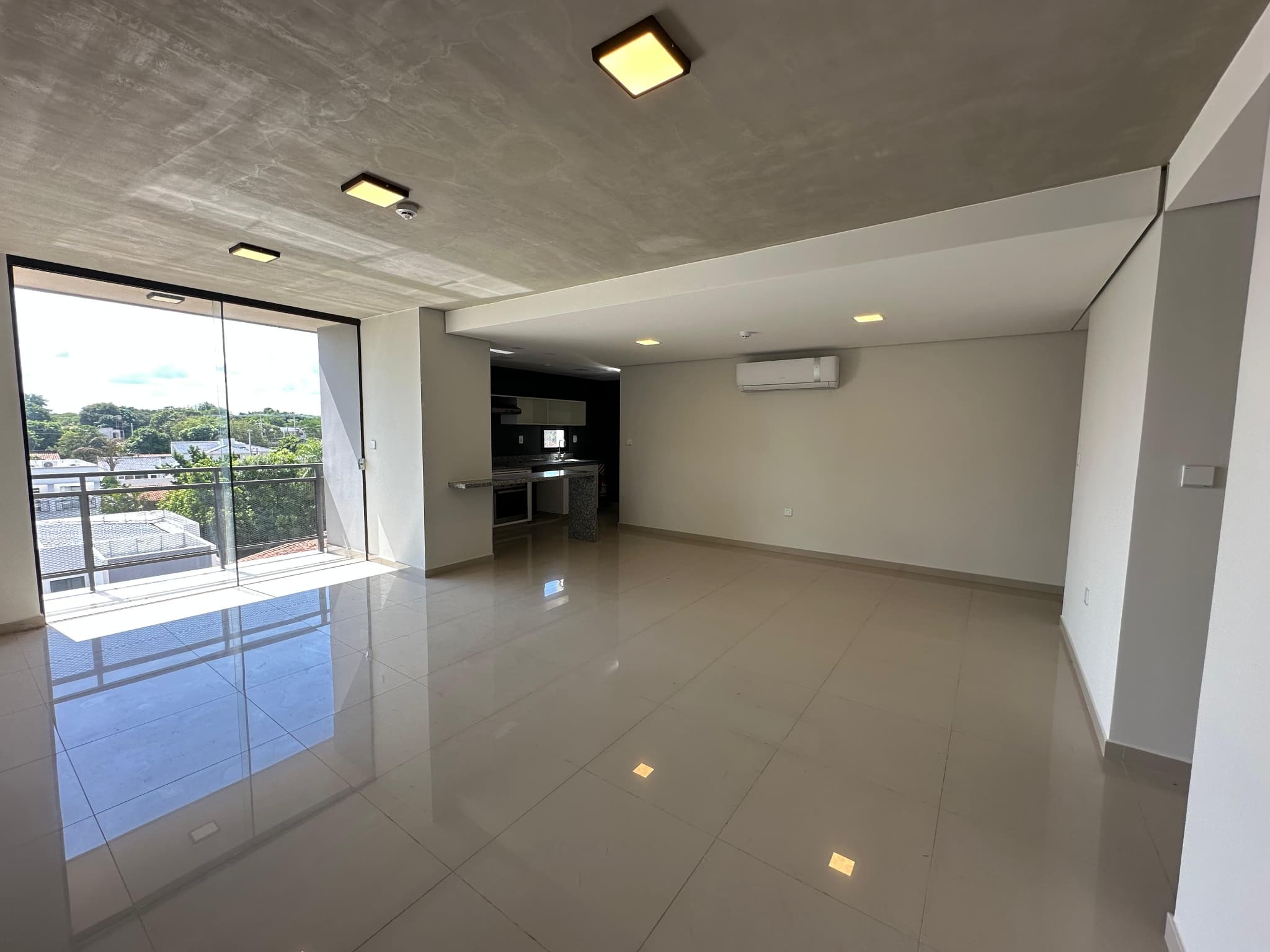 Alquilo Departamento 3 Dormitorios con Área de Servicio