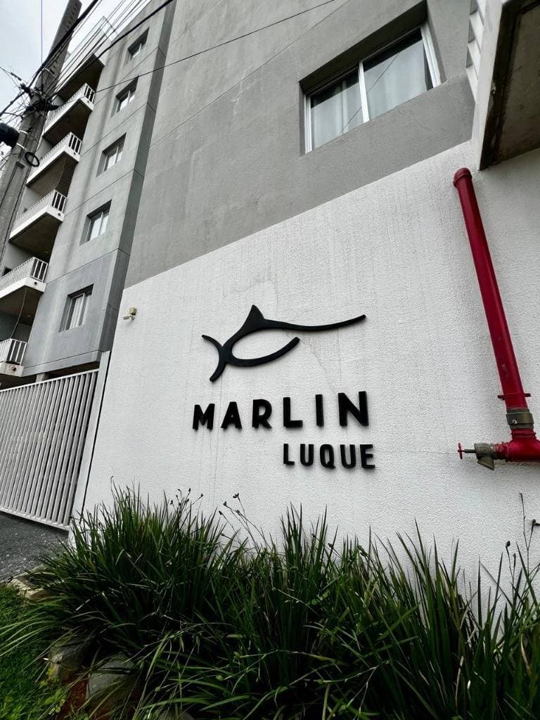 VENDO DEPARTAMENTO AMOBLADO Y SEMI EQUIPADO EDIFICIO MARLIN. ID 45209