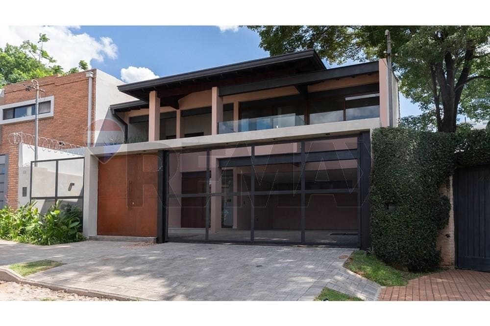 ALQUILO CASA PREMIUM EN MBURUCUYA - Cul de Sac