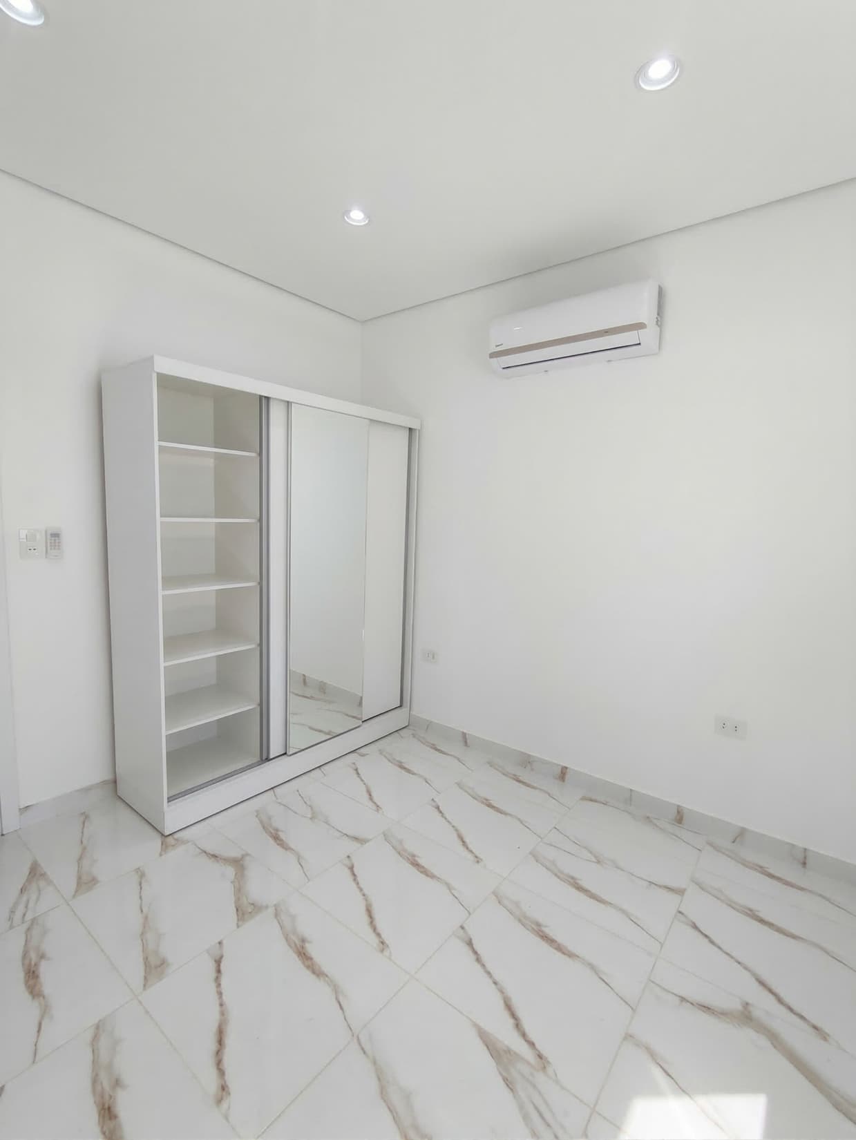 DEPARTAMENTO DE TRES HABITACIONES EN LUQUE – 3