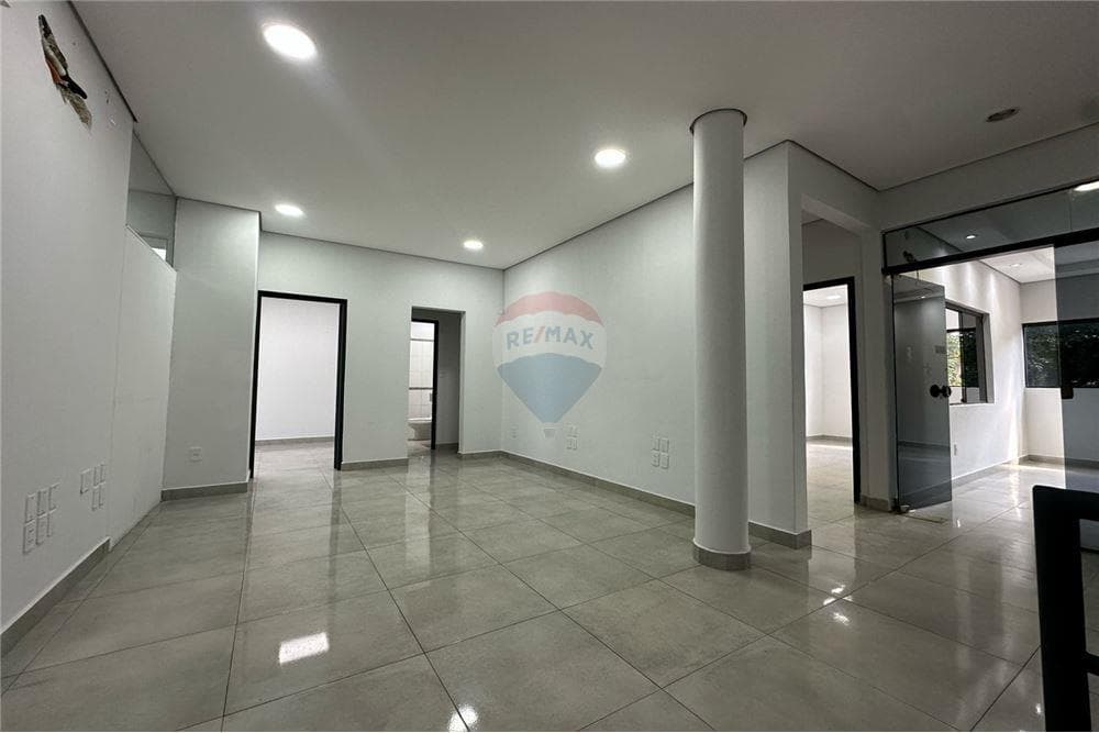 ALQUILO LOCAL COMERCIAL EN SAJONIA – 3