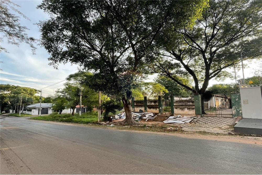 VENDO TERRENO EN LAMBARE ZONA YACHT SOBRE ASFALTO – 2