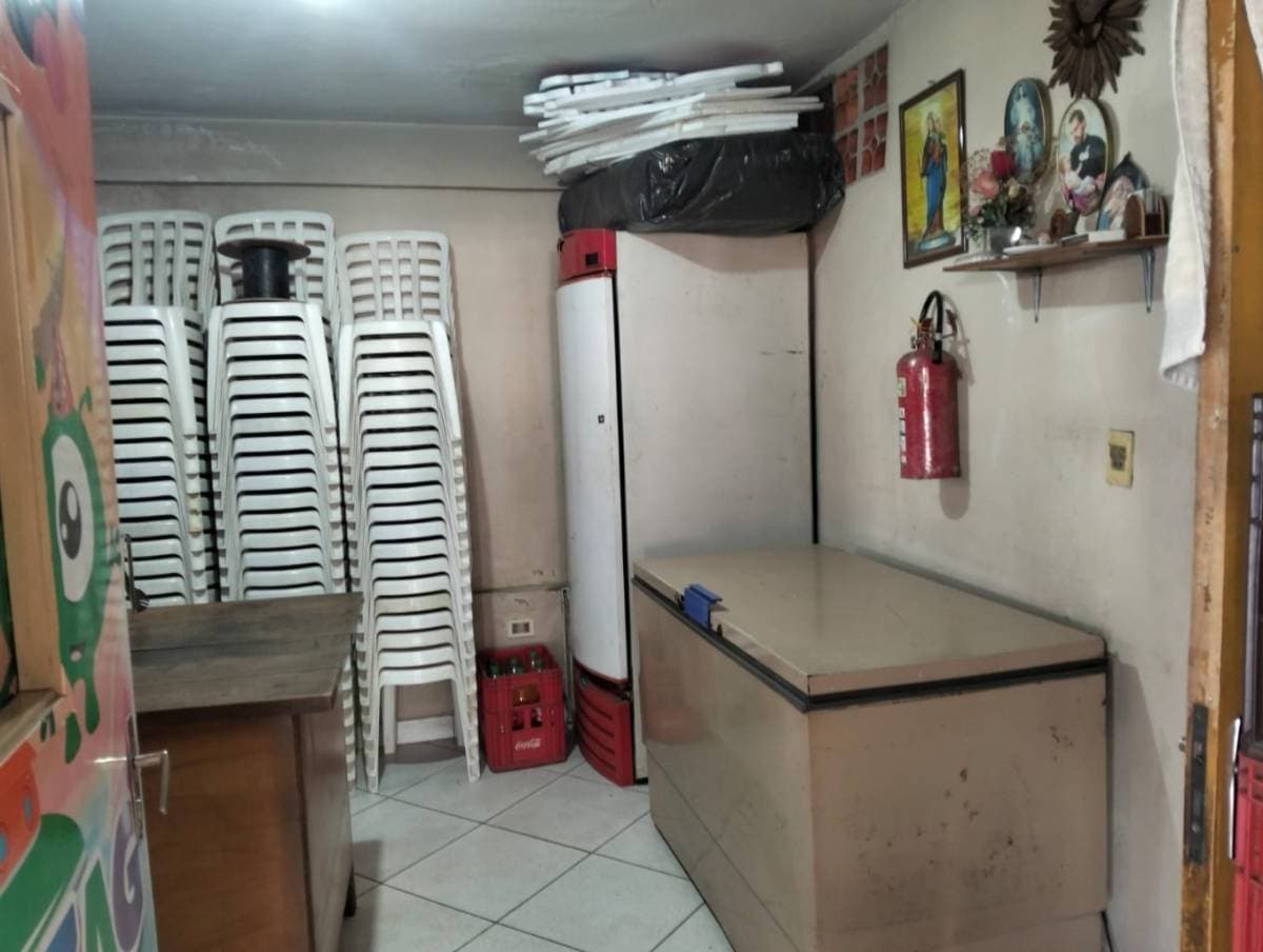 ALQUILO IMPECABLE SALON COMERCIAL – 3