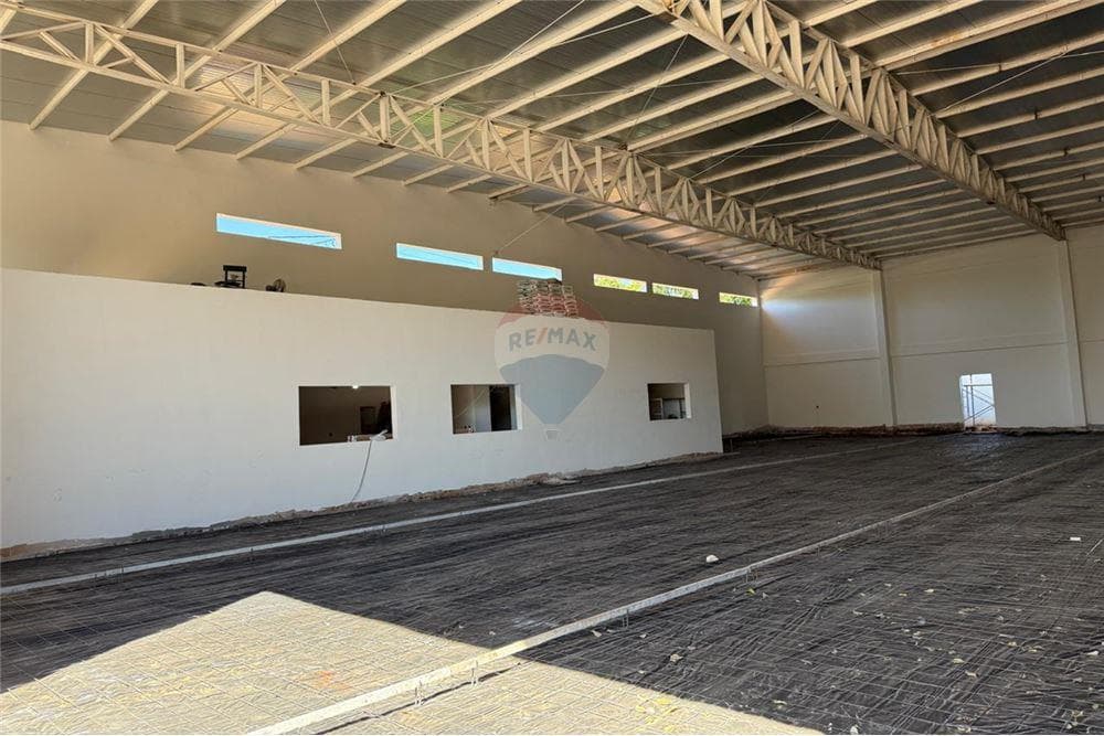 ALQUILO DEPOSITO A ESTRENAR EN MRA – 3