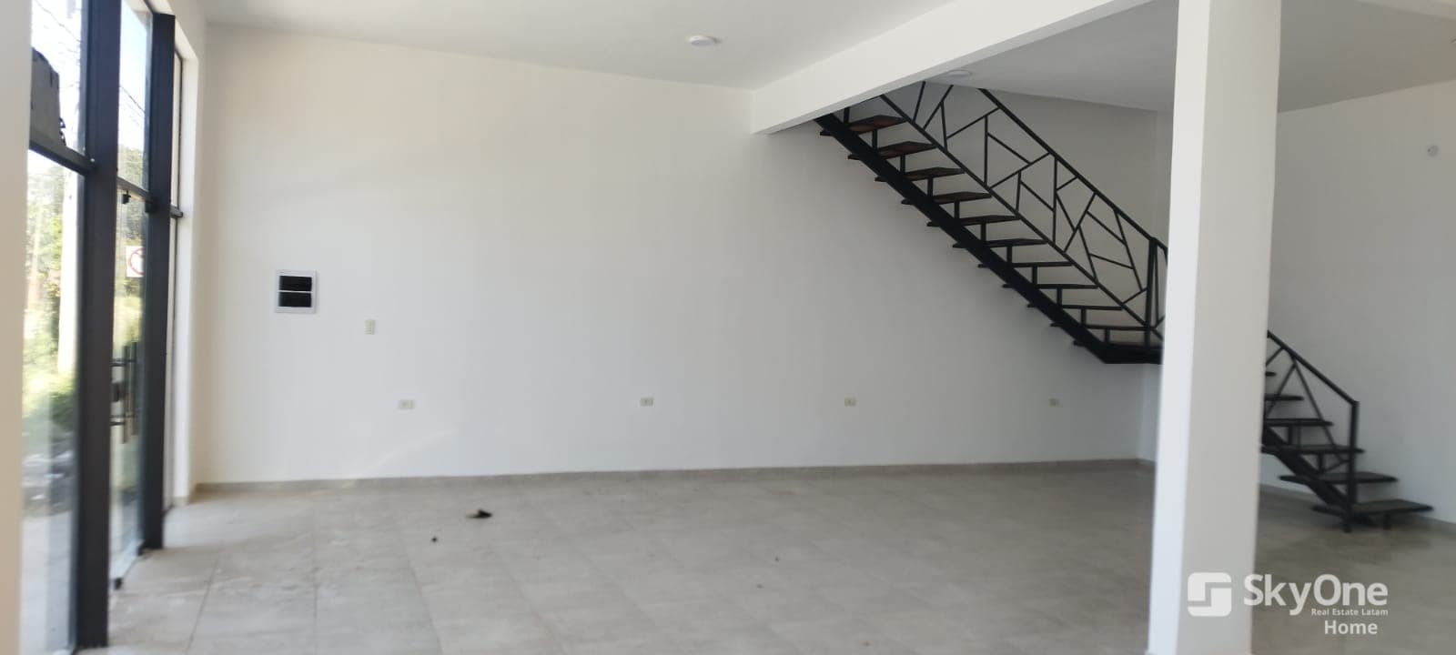 EN ALQUILER SALÓN COMERCIAL A METROS DE LA TRANSCHACO – 3