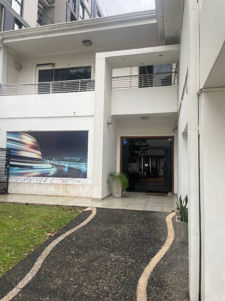 ALQUILO CASA PARA OFICINA ZONA SHOPPING DEL SOL – 3