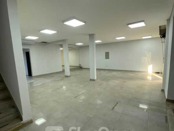 ALQUILO SALÓN COMERCIAL - BARRIO SAJONIA – 3