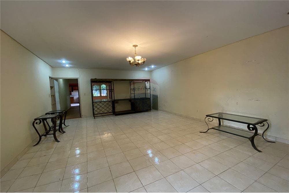CASA VENTA ZONA IPS 12 DE JUNIO – 2