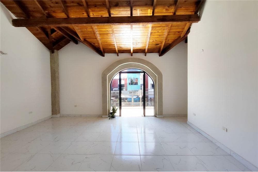 Duplex - Venta - Fernando De La Mora, invierte en un hogar cómodo! – 3