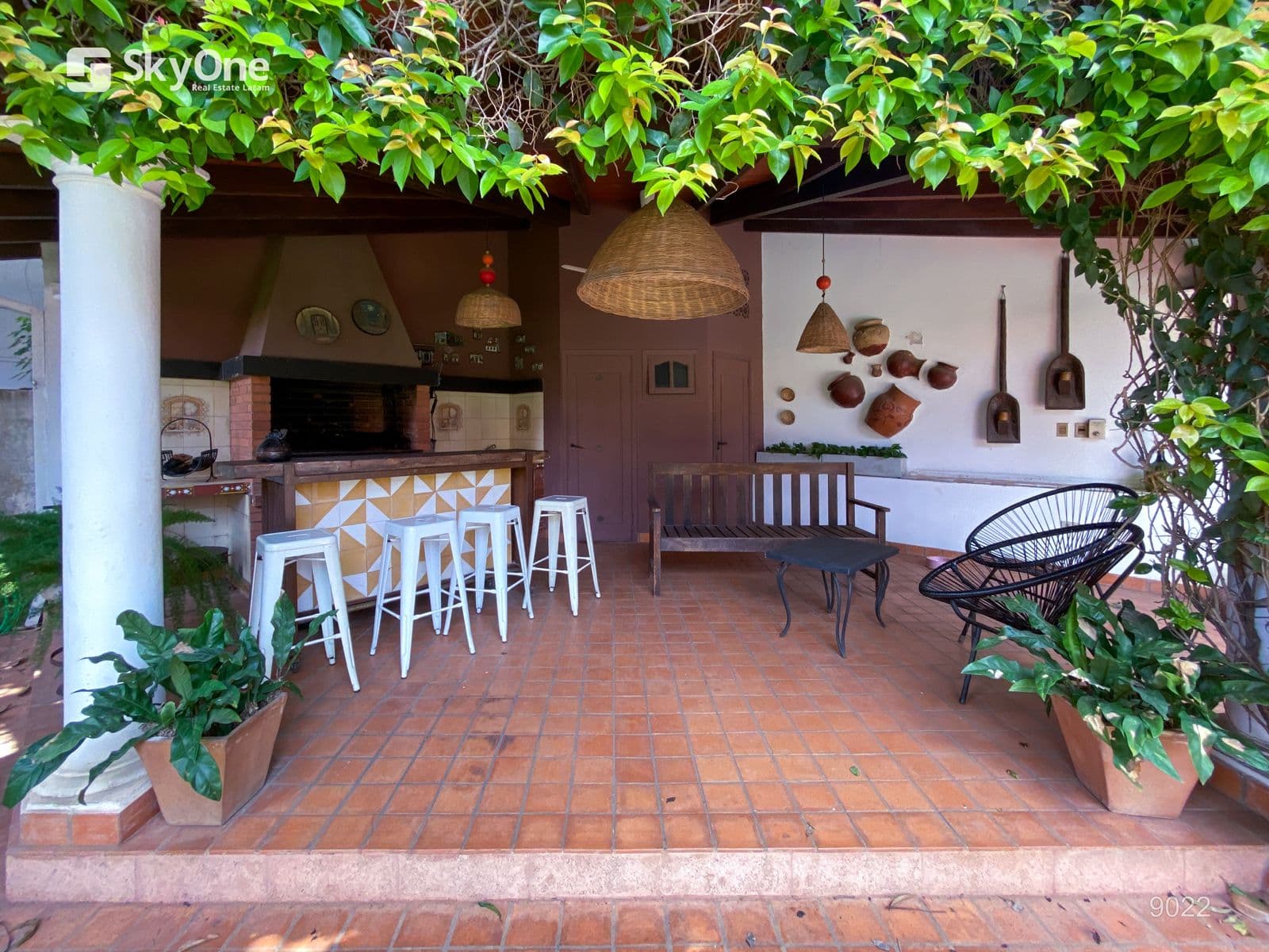 VENDO CASA EN BARRIO MARISCAL LOPEZ – 2