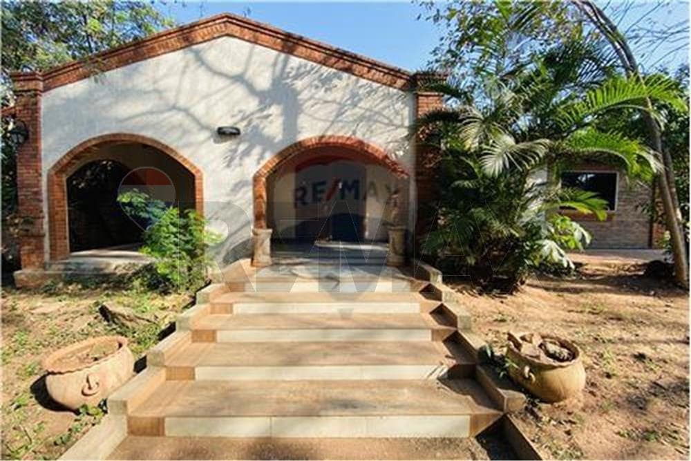 ALQUILO AMOLIA CASA EN SAN LORENZO – 3