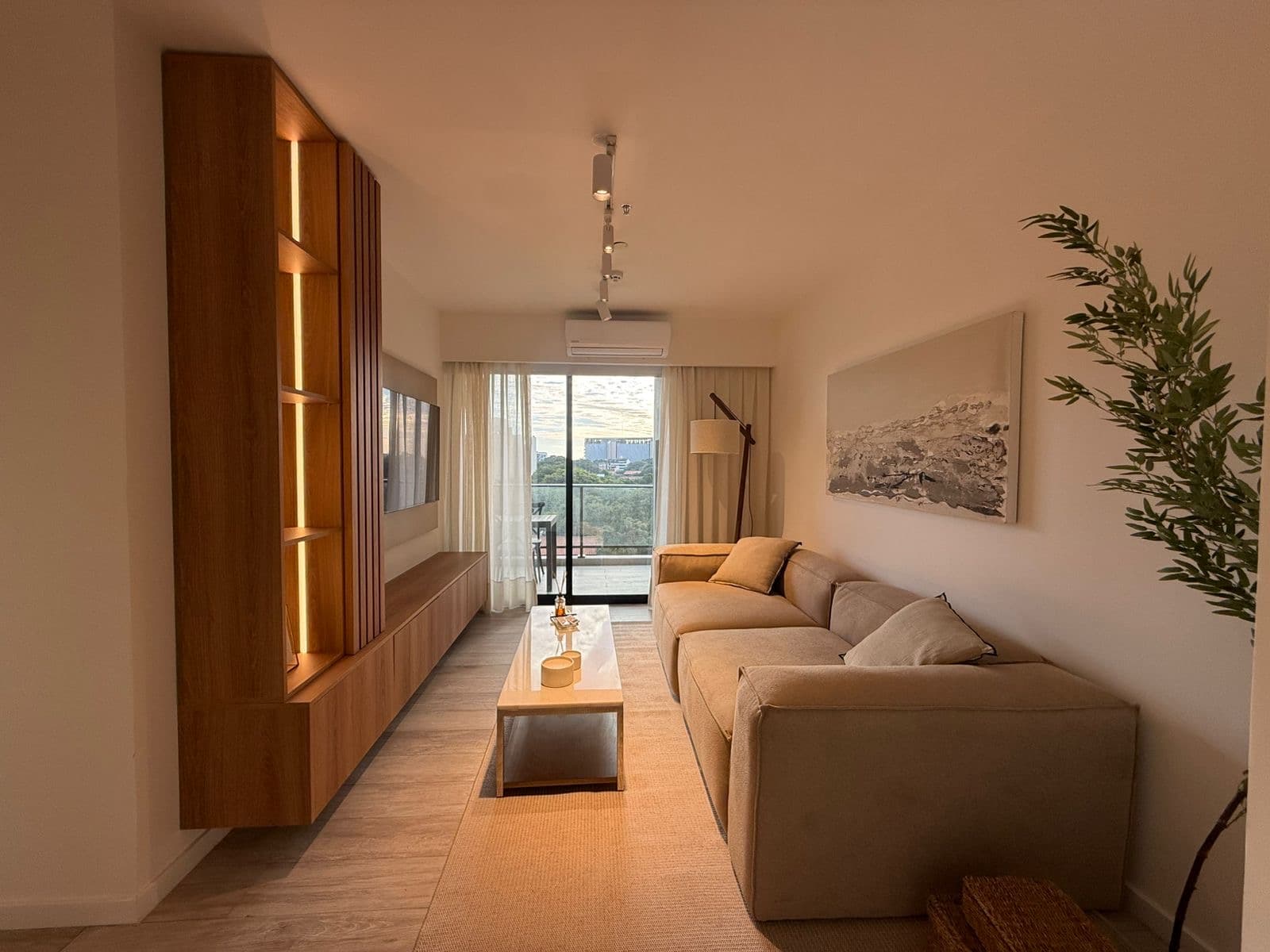 DEPARTAMENTO EN ALQUILER - LAS LOMAS
