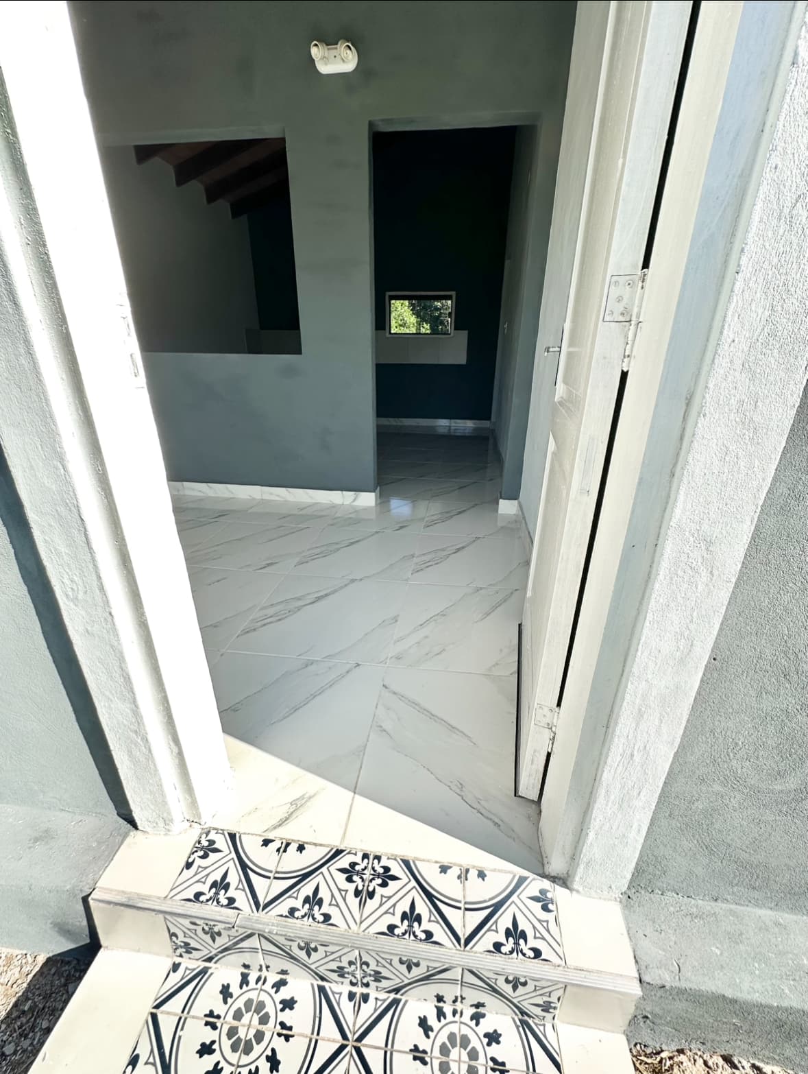 OFERTA casa en inmejorable ubicación zona Surubi'i Barrio Mirador en MRA!! – 2