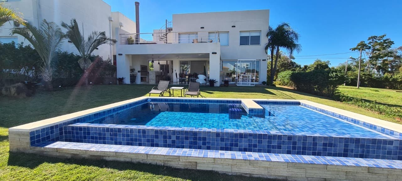 Vendo casa en San Bernardino, Condominio Aqua Village