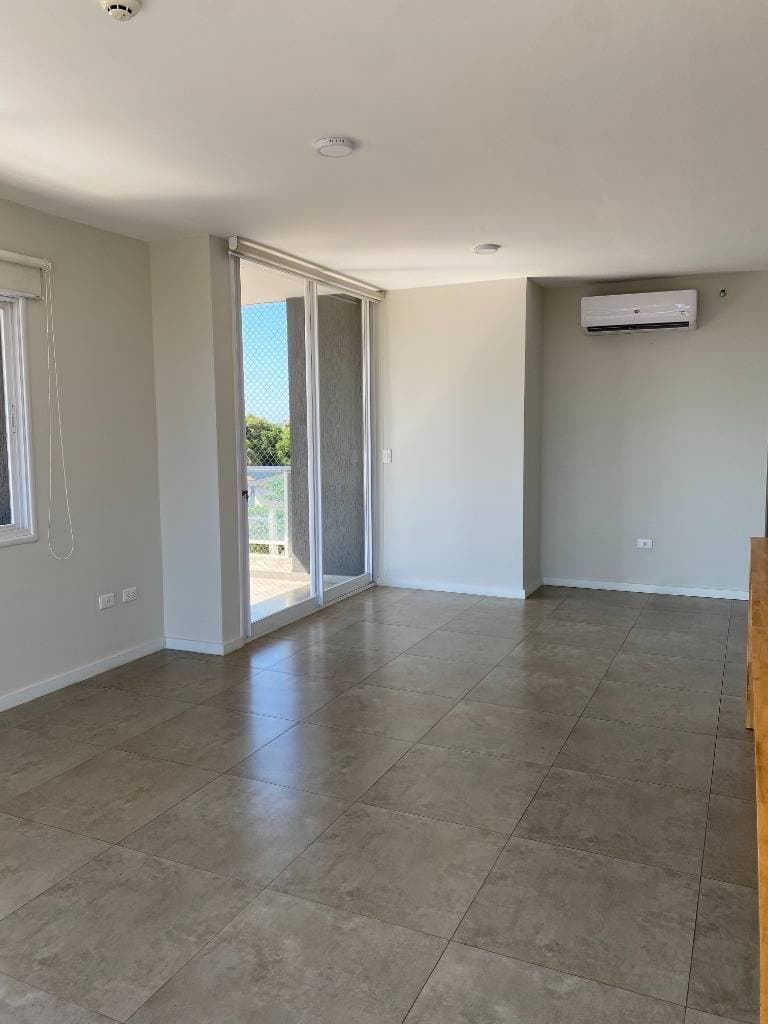 Alquilo amplio departamento de 113,45 m2 propios – 3