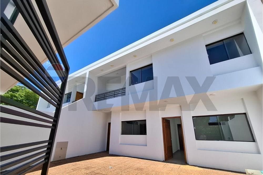 Alquilo Duplex en Las Mercedes San Lorenzo