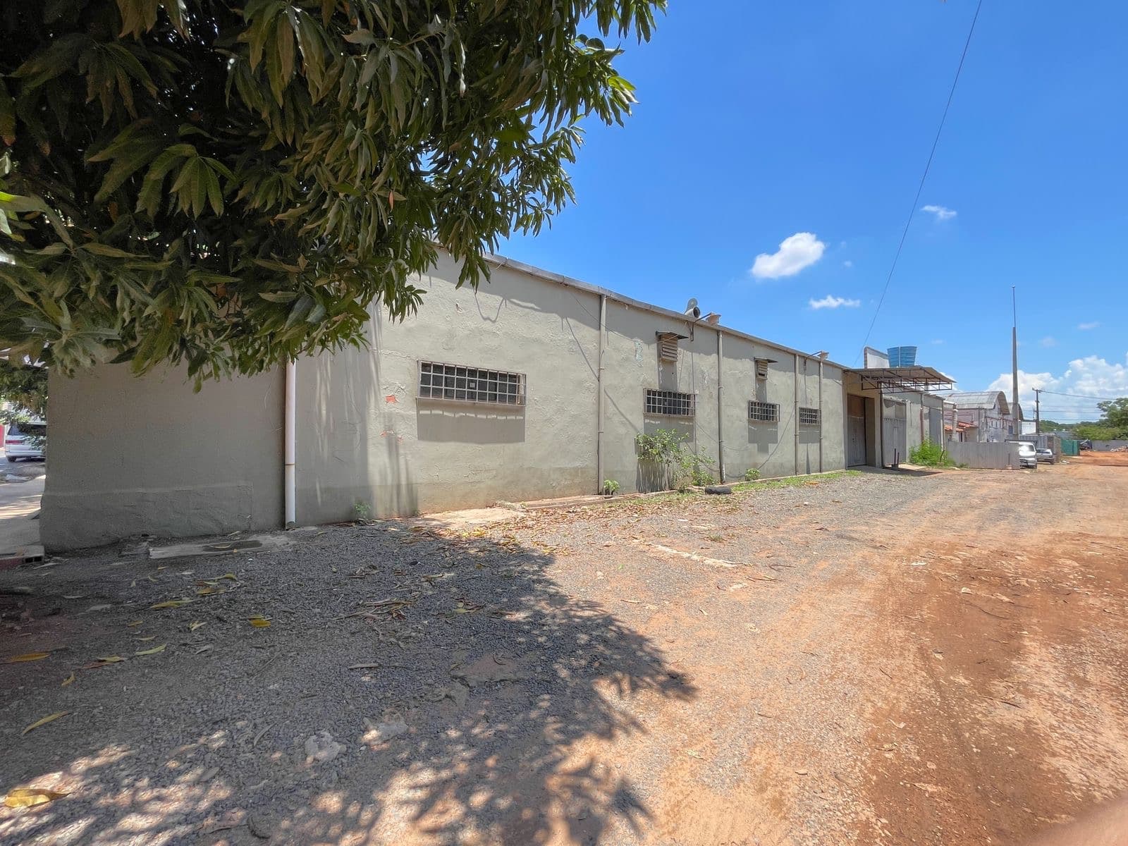 Alquilo amplio depósito en Fernando zona Norte - Ex Venser – 3