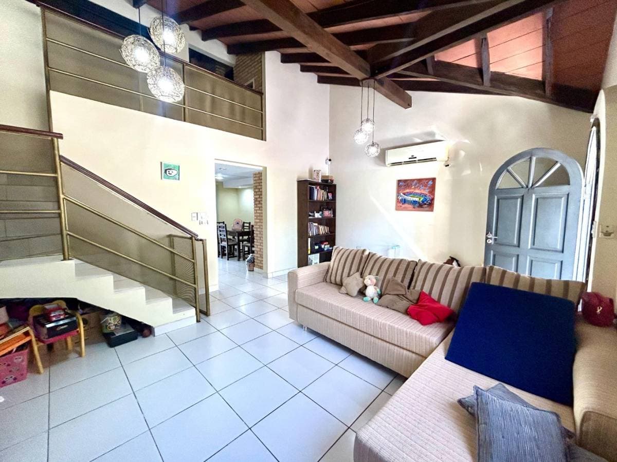 VENDO DUPLEX DE 3 DORMITORIOS EN LAMBARÉ - ZONA CAMPUS DEPORTIVO UAA – 3