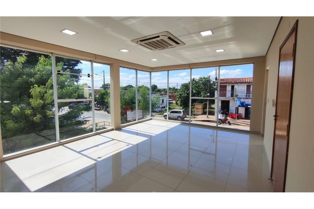 LOCAL COMERCIAL EN ALQUILER - MRA – 2