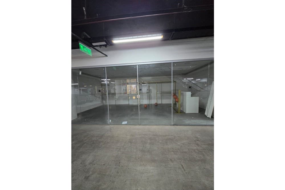 Alquilo Local Comercial en M4 Galería – 3