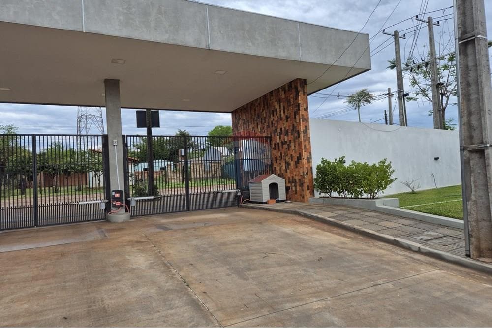 ¡Alquila Casa Moderna En Luque! Barrio Cerrado! – 2