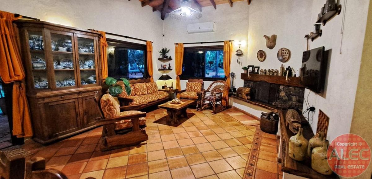 Dueño Vende Hermosa Casa Quinta En Areguá - Terreno 4,200m2, Casa 450m2 - – 3