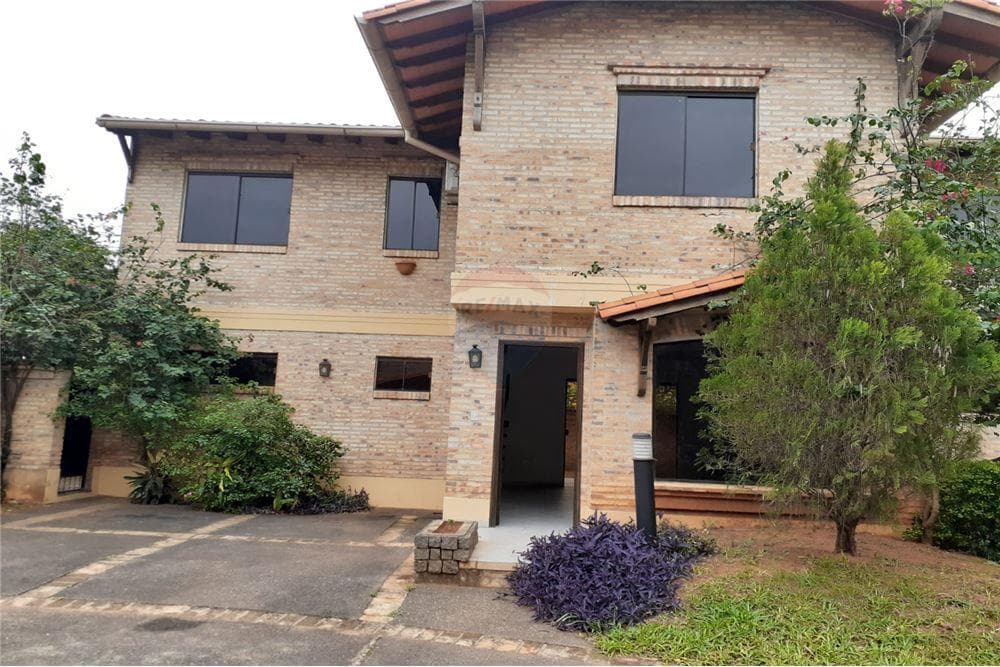 Dúplex en condominio cerrado, se vende