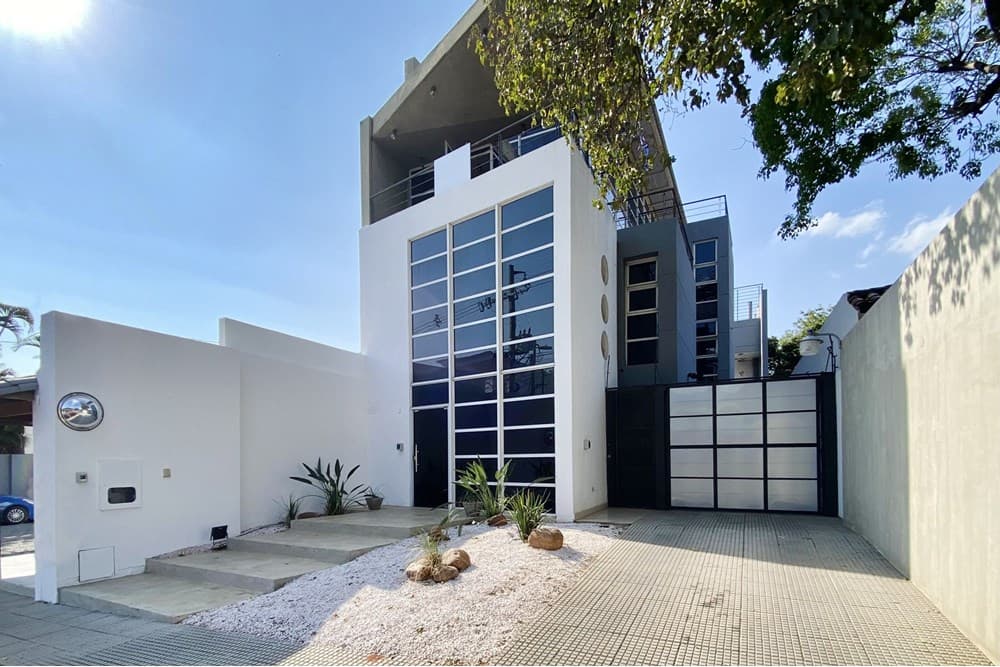 VENTA DE INMUEBLE CORPORATIVO Y RESIDENCIAL