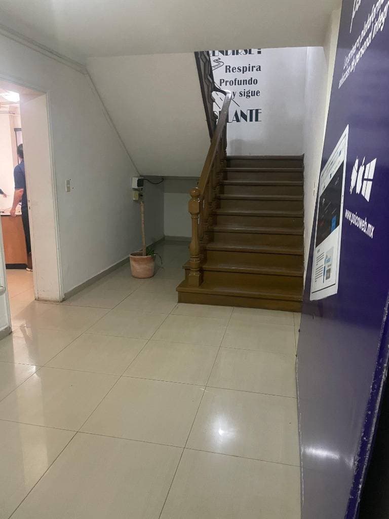 Alquiler de oficina con excelente ubicación, zona Shopping del Sol – 2