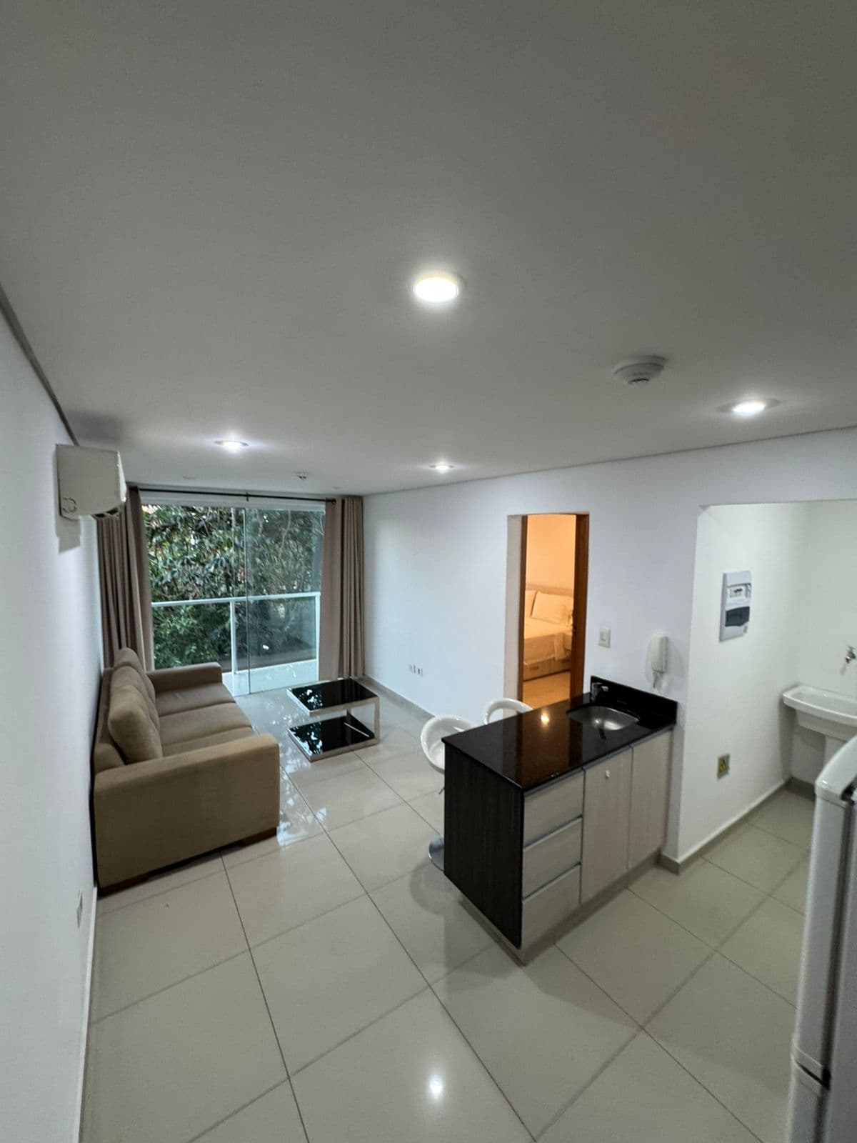 BARRIO JARA, EN VENTA, DEPTO DE 1 DORMITORIO AMOBLADO CON COCHERA