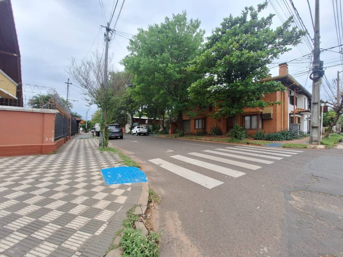 VENDO PROPIEDAD EN ESQUINA EN BARRIO RECOLETA, ZONA LA CUADRITA – 2