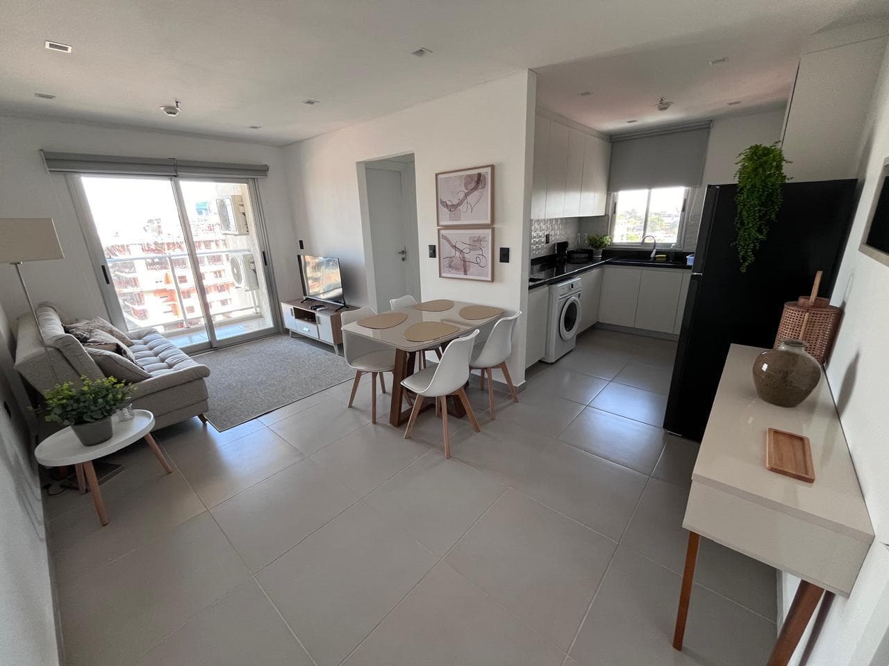 VENDO DEPARTAMENTO DE 1 DORMITORIO COMPLETAMENTE AMOBLADO SOBRE MOLAS LÓPEZ.