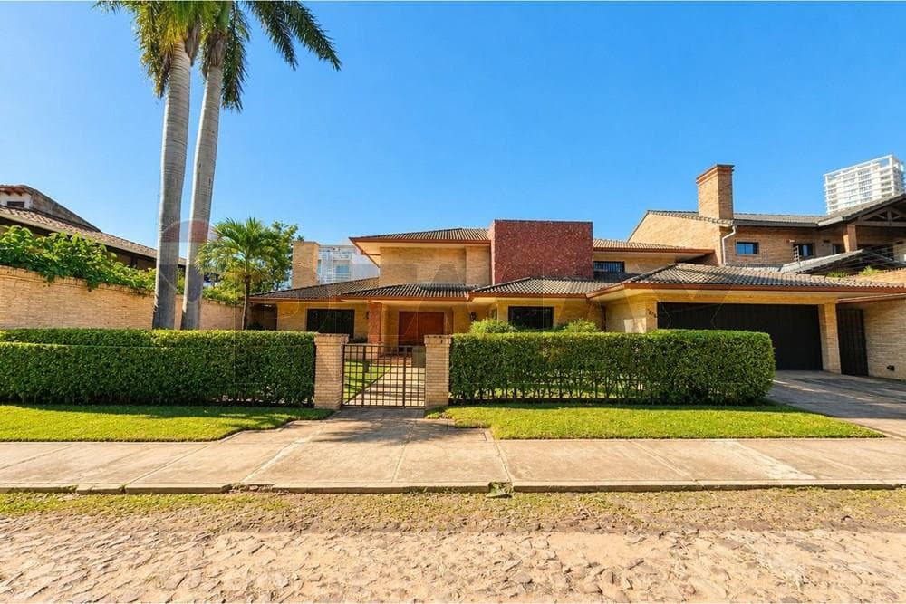 VENDO RESCIDENCIA ZONA CARMELITAS – 2