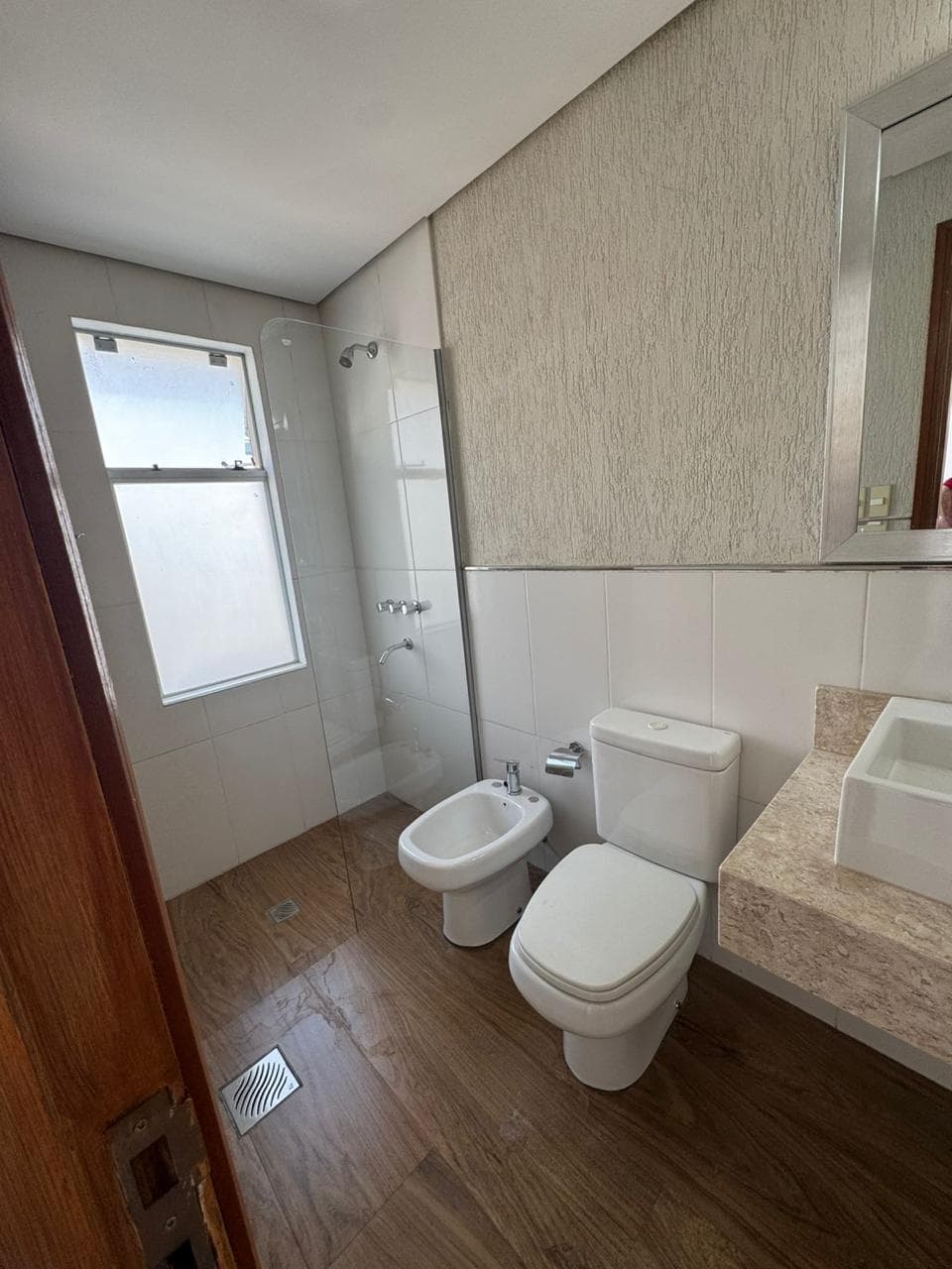 Dúplex a Estrenar en Condominio Costa Rica II – 3 Dorm – Zona Avda. Perón – 3