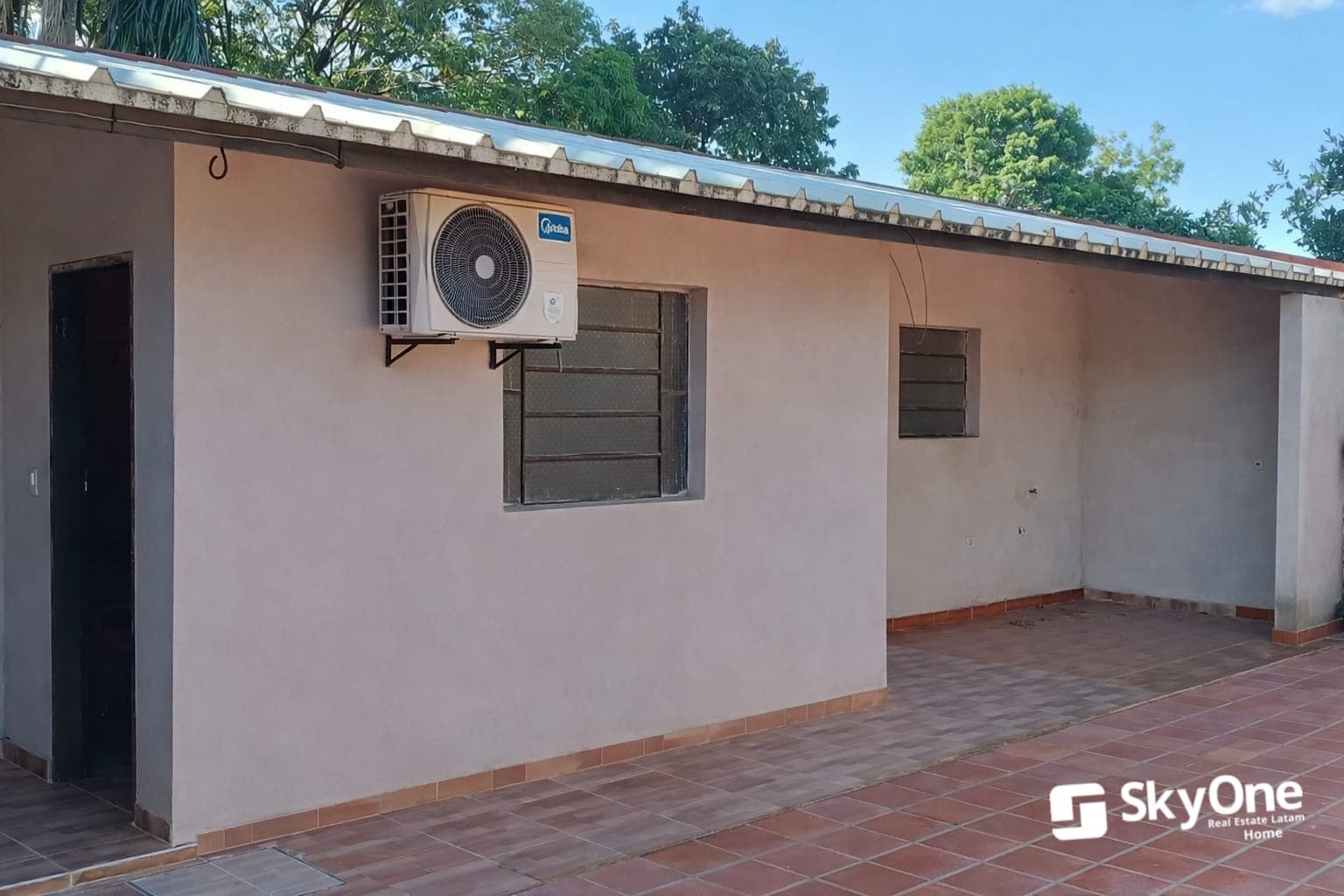 En venta hermosa casa de 3 habitaciones en Luque – 2