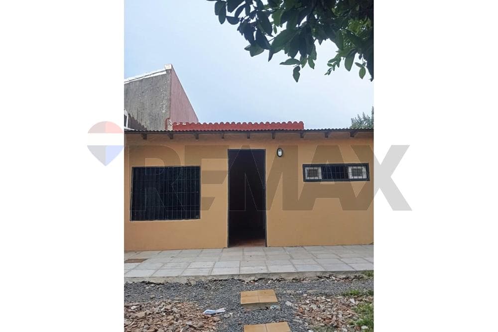 ALQUILO CASA CON AMPLIO TERRENO EN SAN LORENZO – 2
