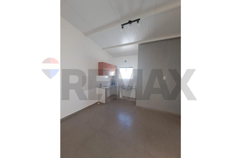 Chalet - Alquiler - Luque, Paraguay – 3