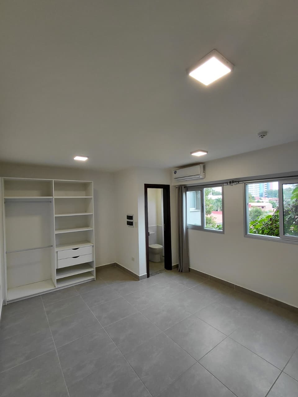 En venta departamento monoambiente en la zona UMAX - MRA – 3