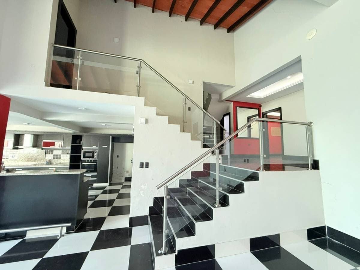 ALQUILER DE AMPLIA RESIDENCIA DE 4 HAB. EN SUITE – 3