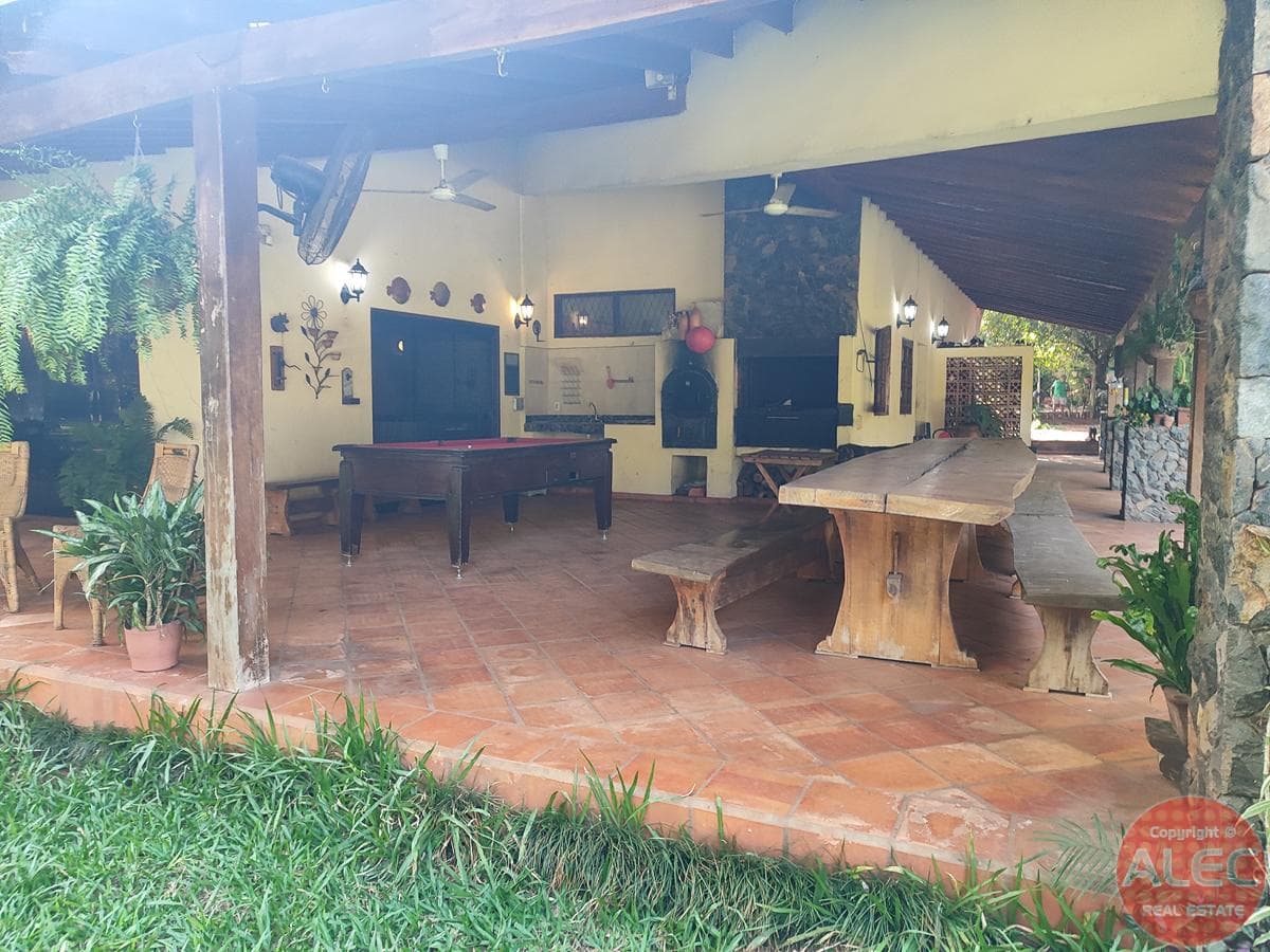 Dueño Vende Hermosa Casa Quinta En Areguá - Terreno 4,200m2, Casa 450m2 -