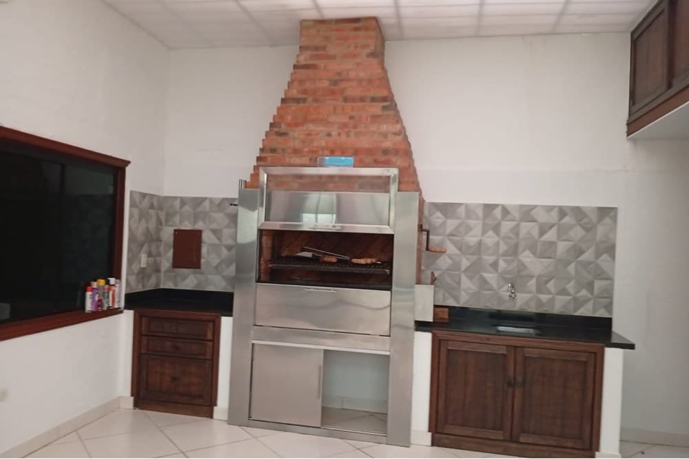 Alquilo Casa en Lambaré, zona Yacht B° Mbachio 1 – 3