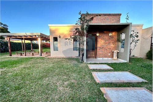 CASA ALQUILER ZONA YACTH LAMBARE