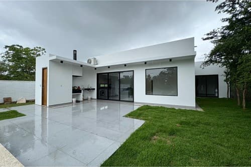 Casa En Alquiler En Surubi’I – 3 Dormitorios En Suite, Piscina