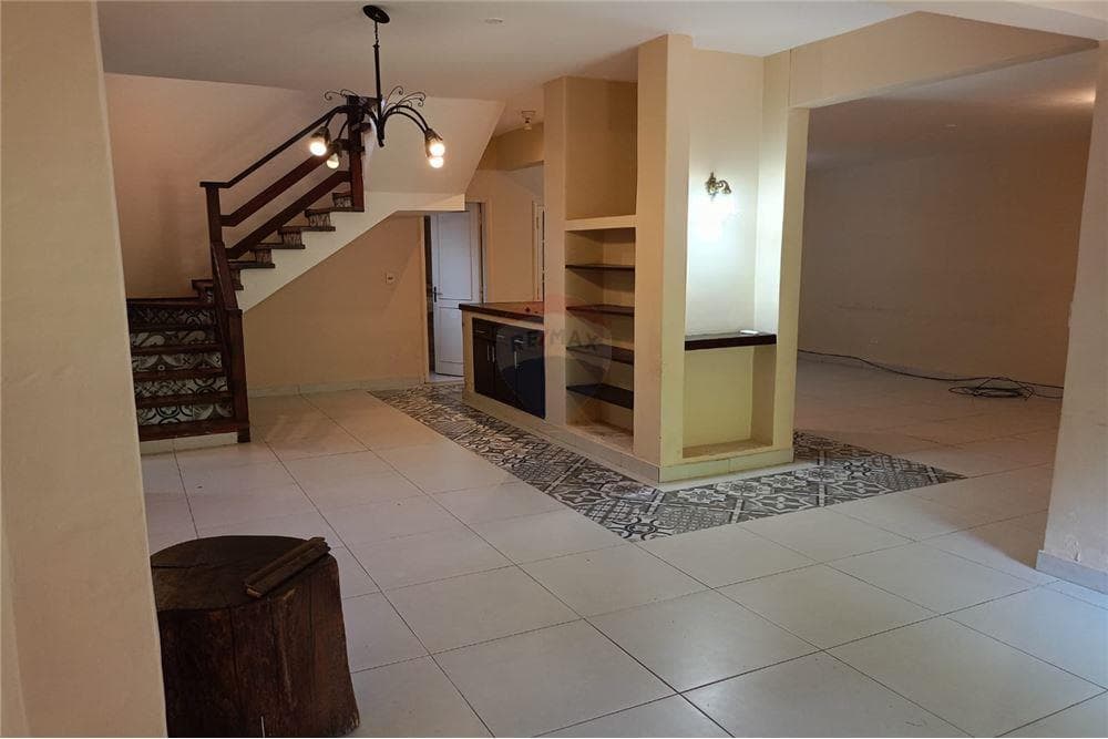CASA CON PISCINA – 2